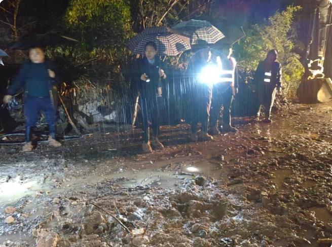 防汛常規物資|消防滅火裝備|消防救援裝備|水域救援救生|應急照明設備|防汛與應急包|水泵發電機類|救生救援儀器