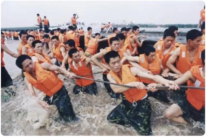 98年抗洪，中央決定最后關(guān)頭炸堤分洪，朱镕基：等等，我再加句話